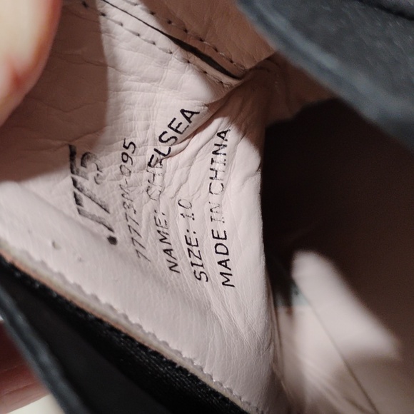 J75 Chelsea Boots Sz.10 Gently Worn (E-1 CRATE) - Picture 13 of 15